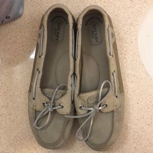Grey/silver angelfish Sperry Boat Shoes